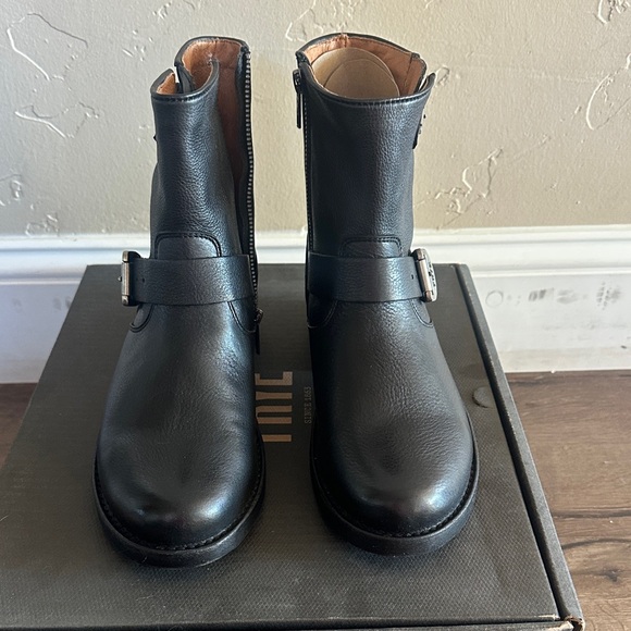 Frye Black Leather Ankle Boots-BNIB - Picture 3 of 4